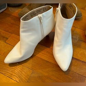 Size 7.5 White Boots!